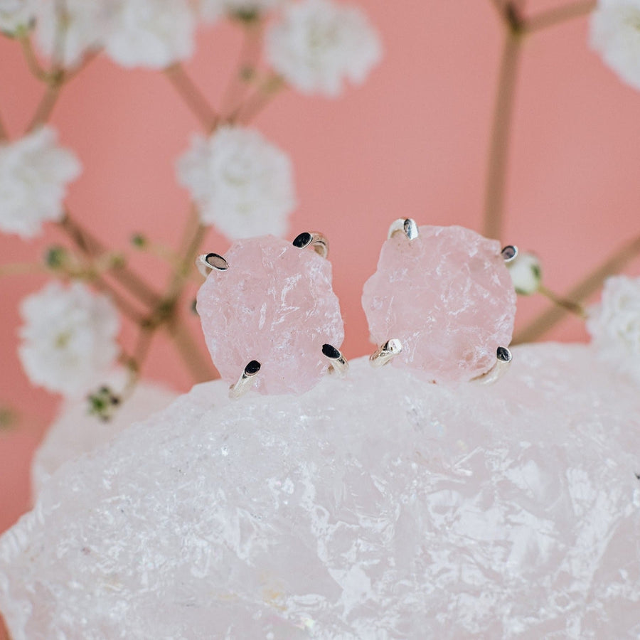 Boucles d'oreilles en quartz rose et argent brut