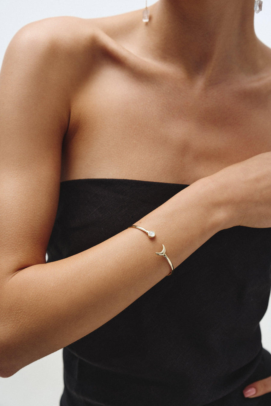 Moon shaped moonstone 14K bracelet