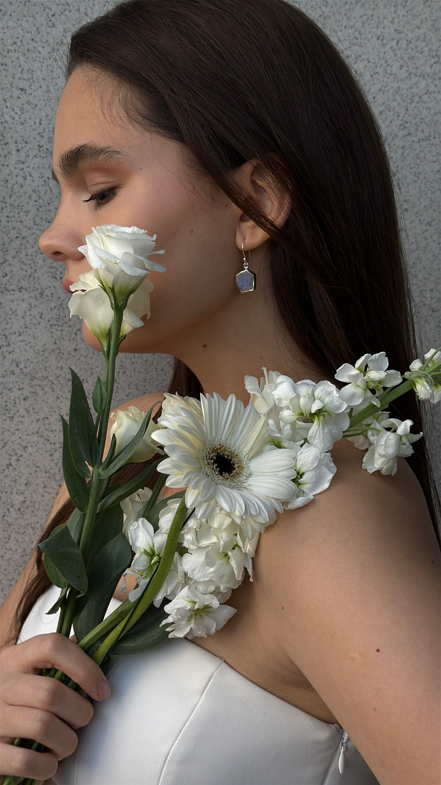 Moonstone free shape earrings
