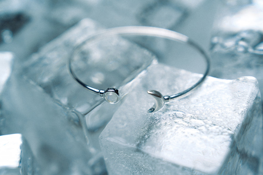 Moon shaped moonstone silver bracelet