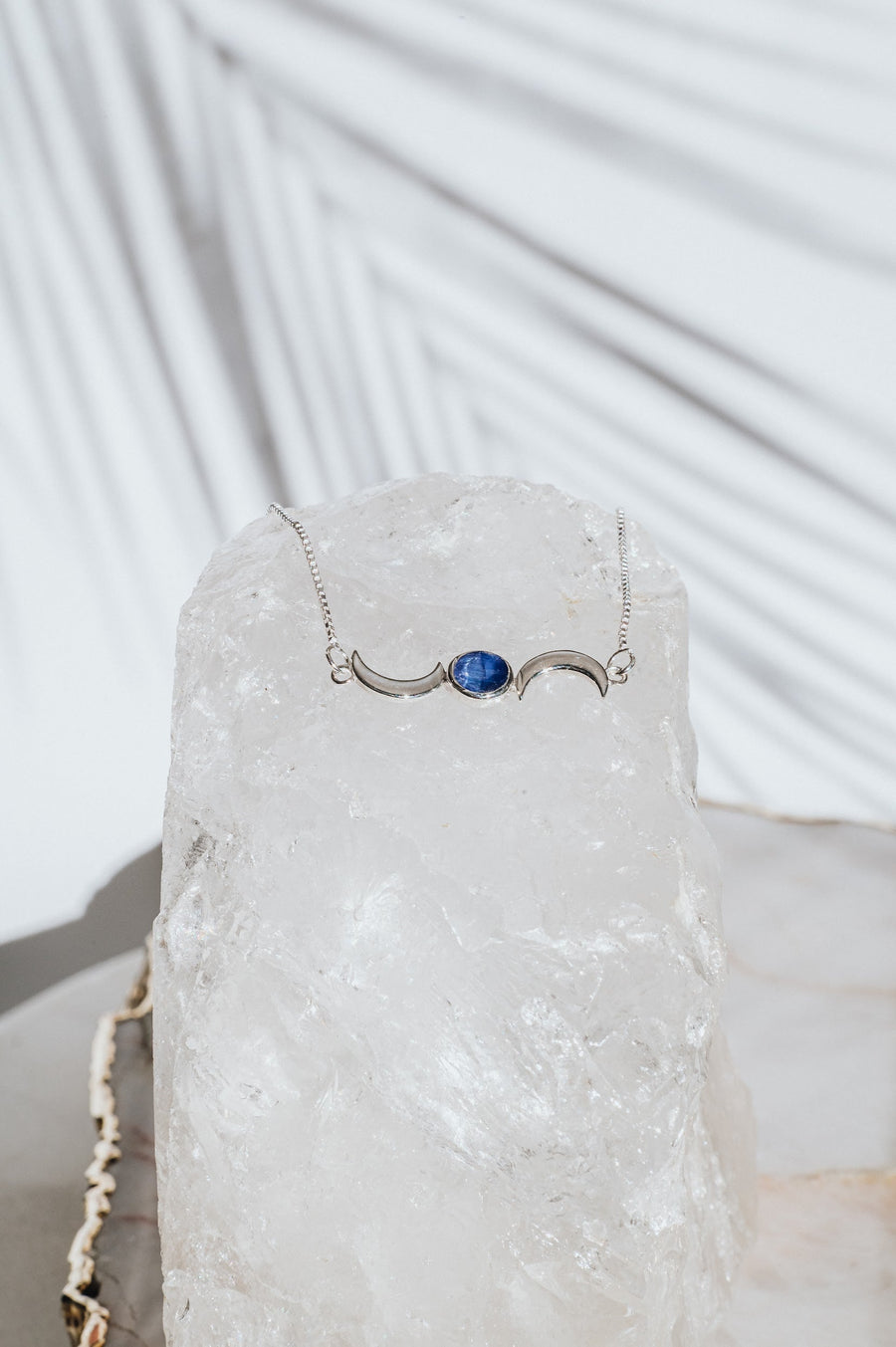 Collier lune double en saphir