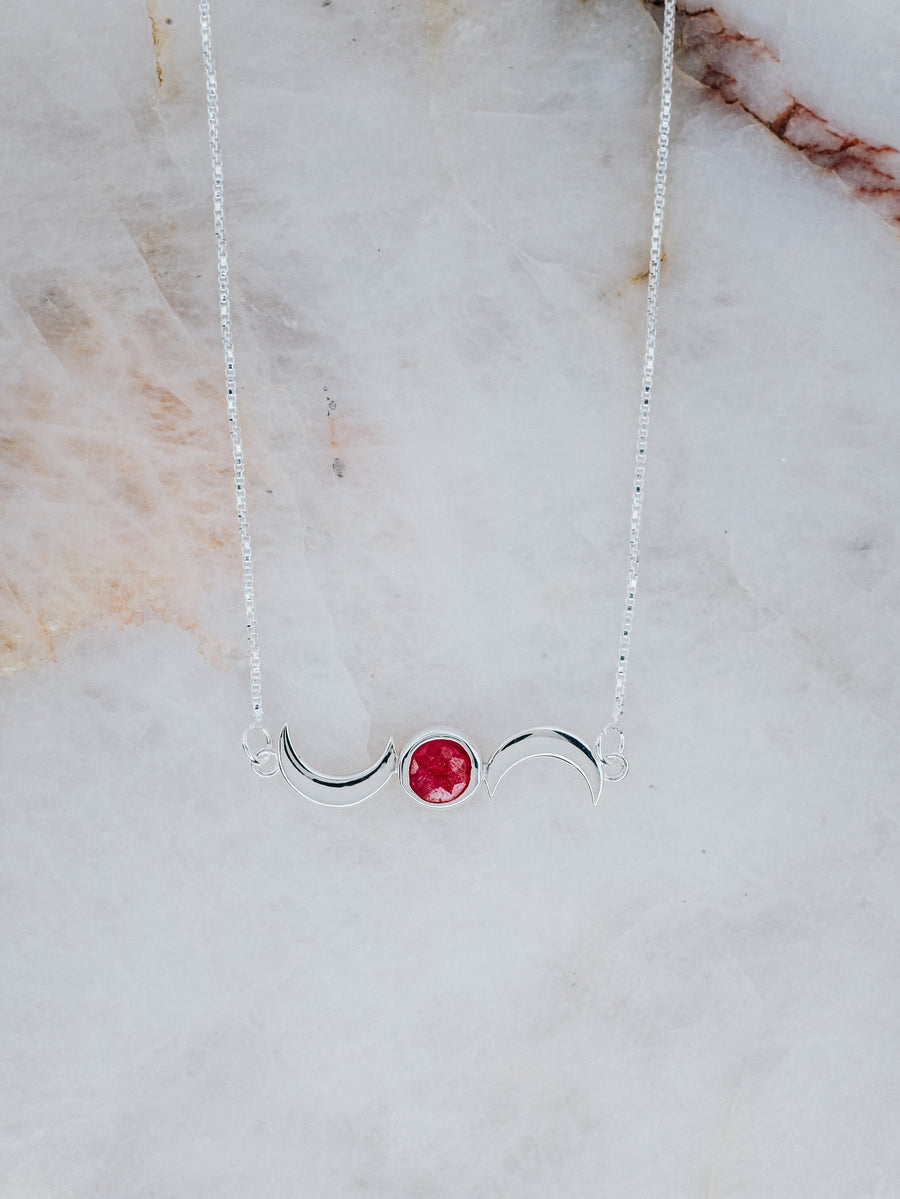 Collier lune double en rubis