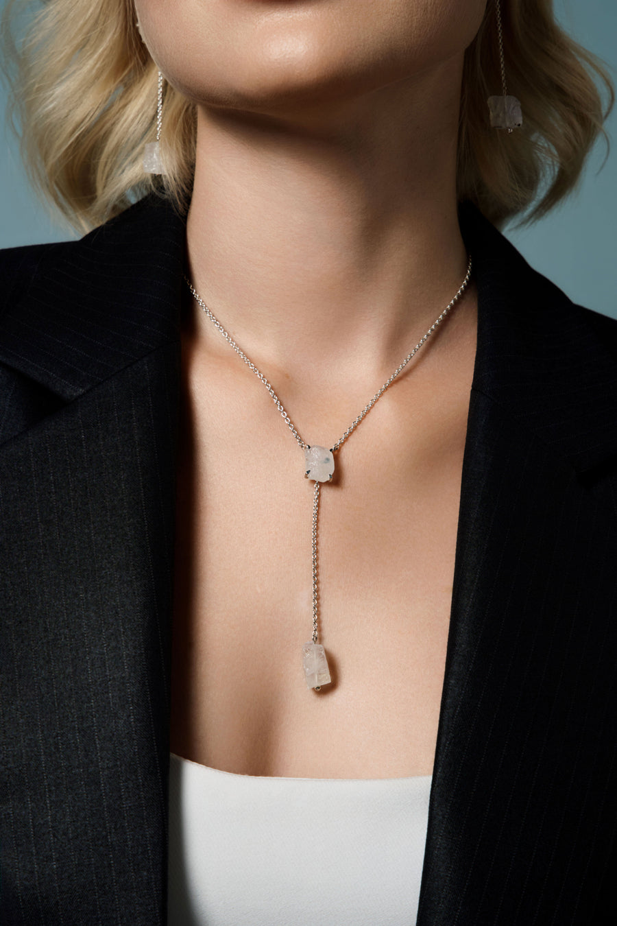 Collier en goutte d'argent en pierre de lune