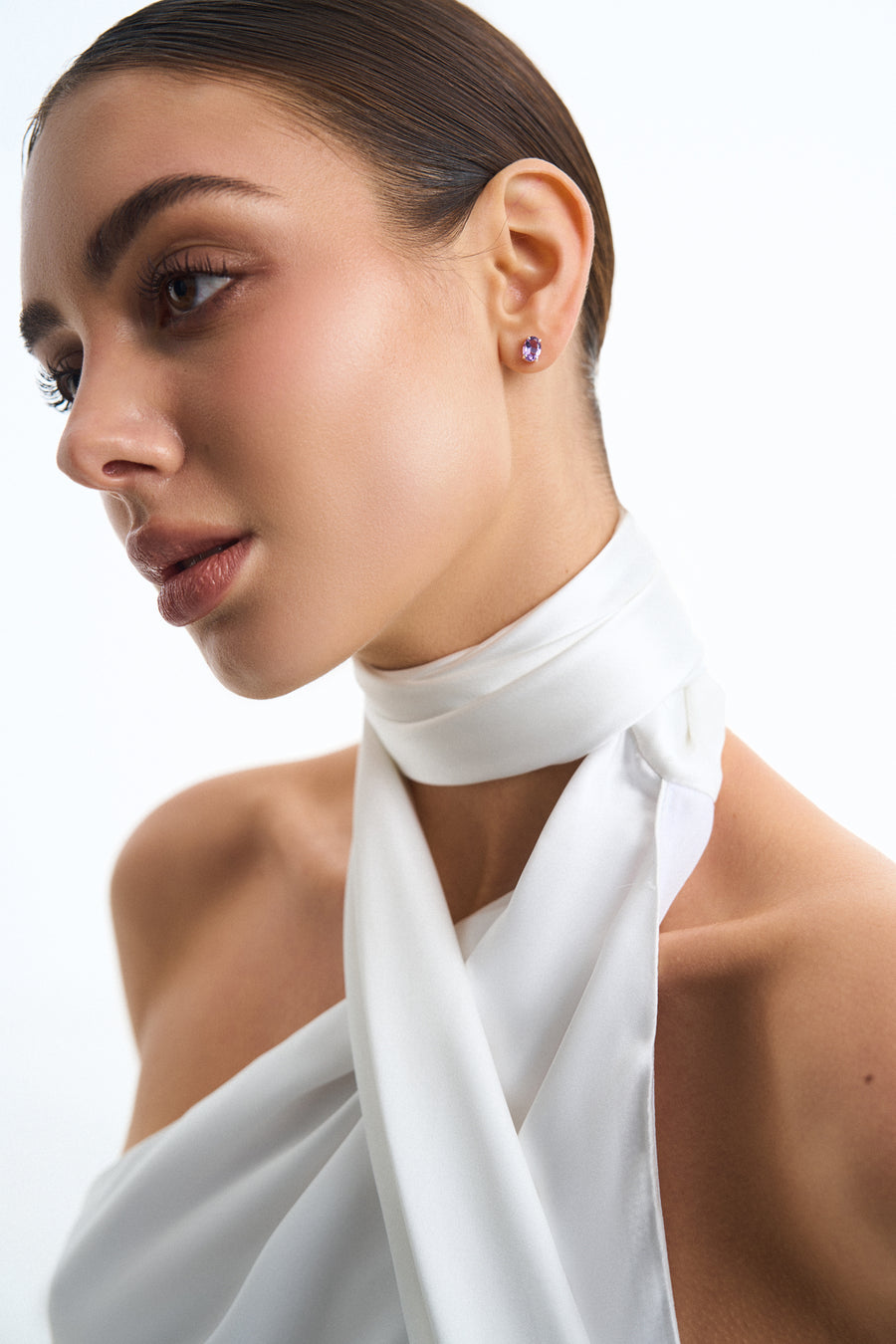 Boucles d'oreilles ovales cloutées en Améthyste