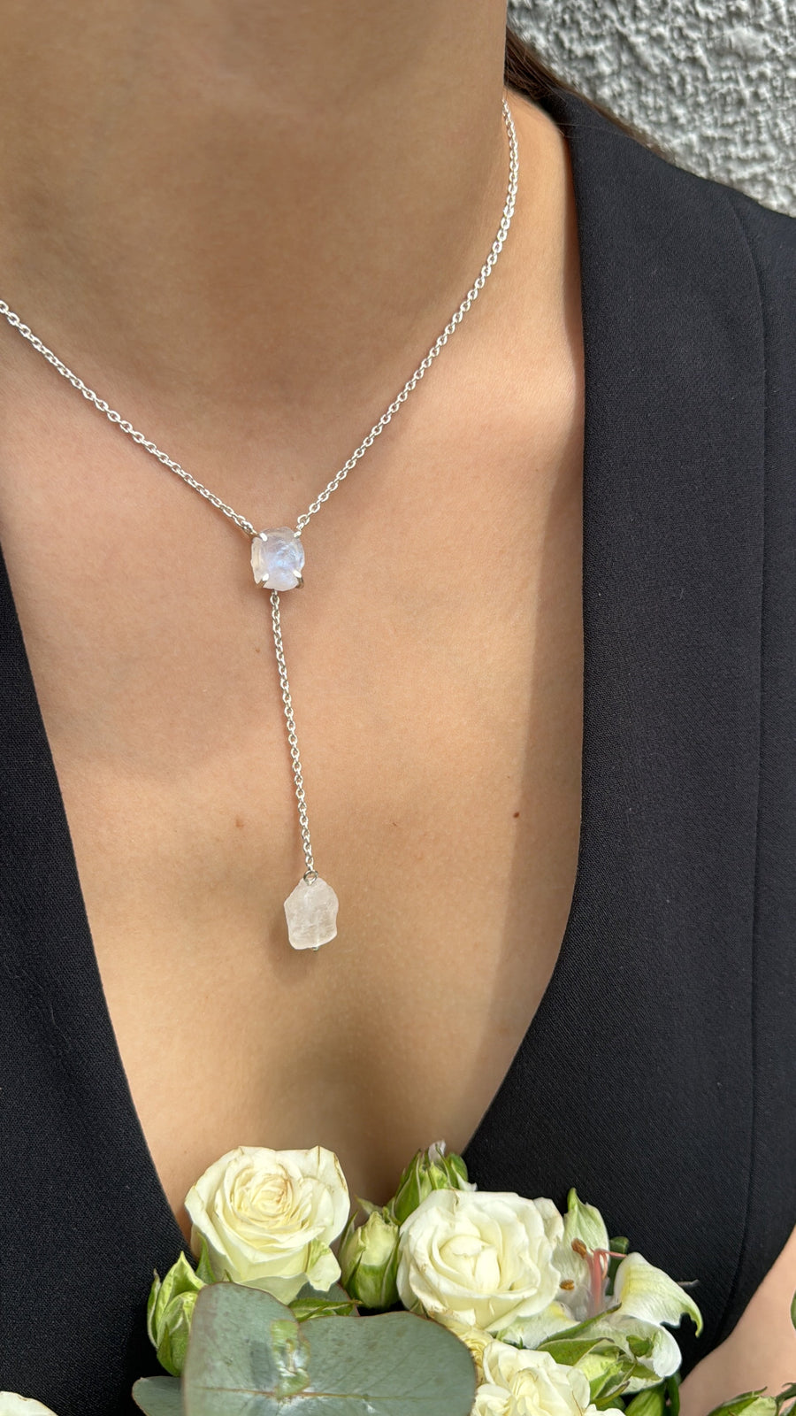 Collier en goutte d'argent en pierre de lune