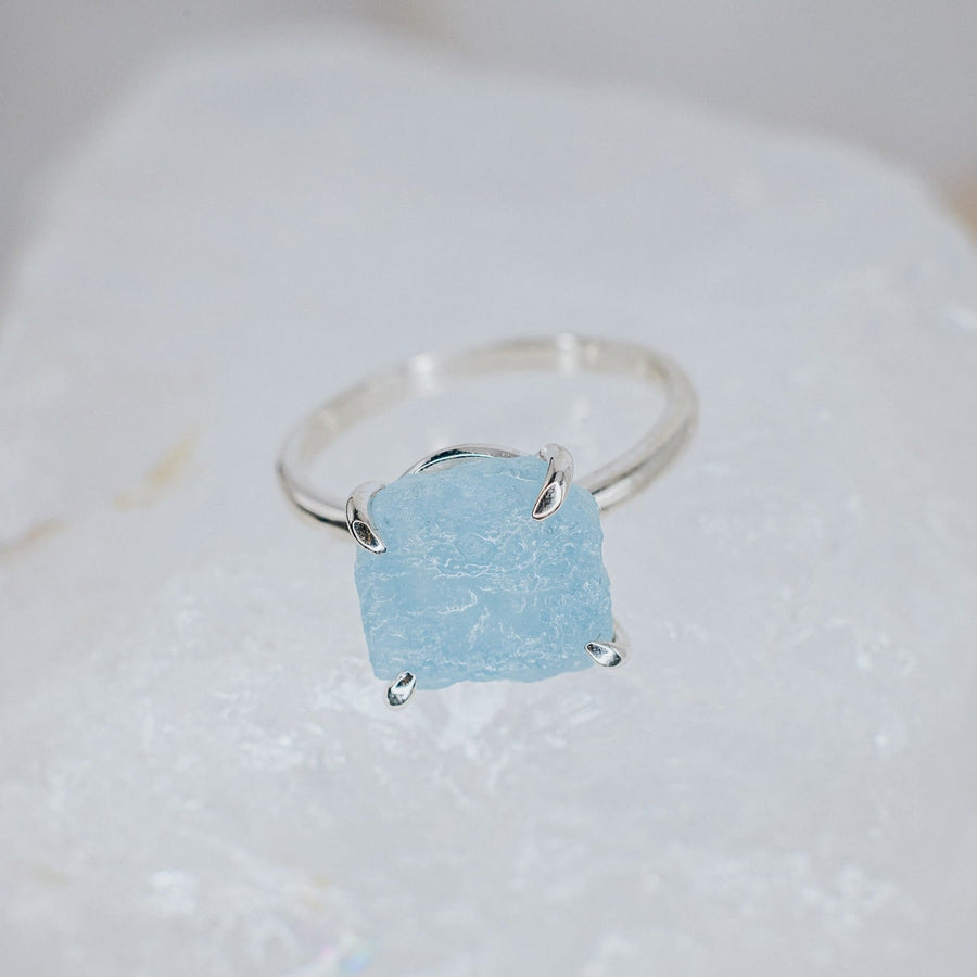 Bague ajustable en argent brut et aigue-marine