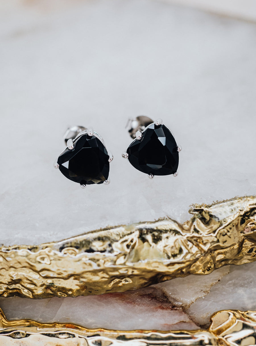 Boucles d'oreilles cœur cloutées en onyx noir et argent