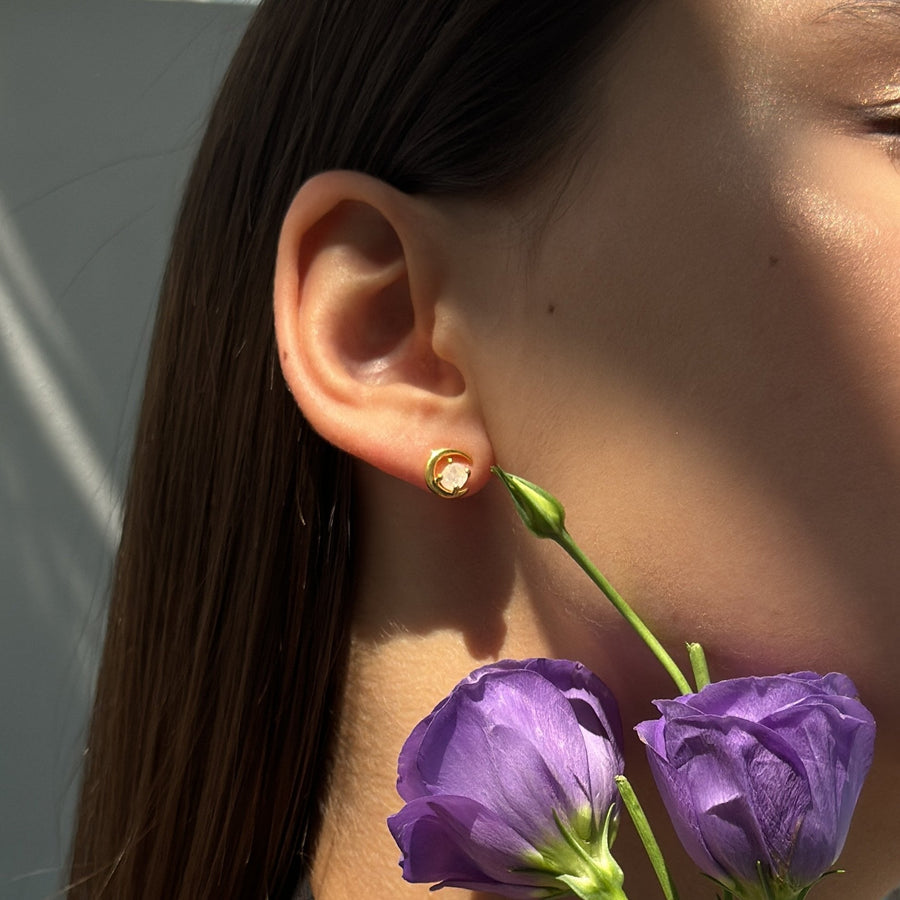 Boucles d'oreilles lune en pierre de lune 18K