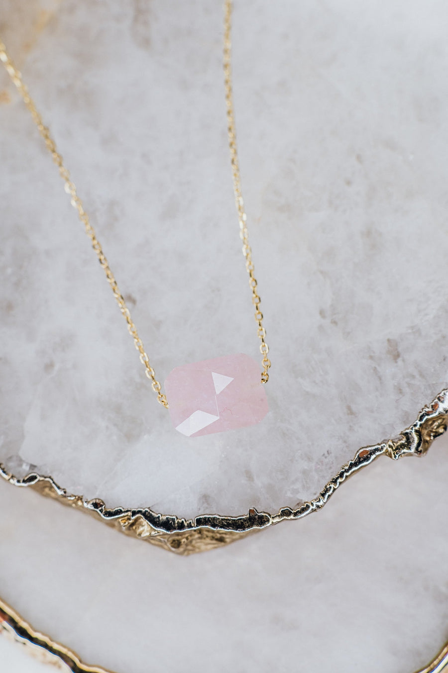 Collier carré en quartz rose