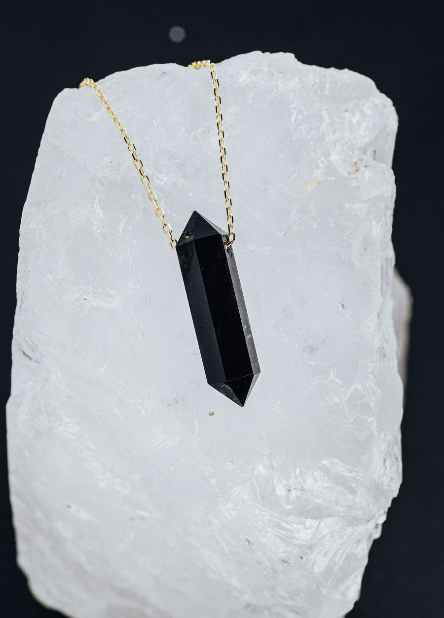 Collier à pointe d'onyx noir 14K
