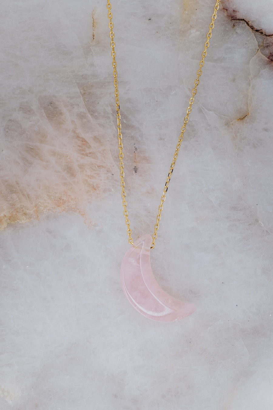 Collier lune en quartz rose