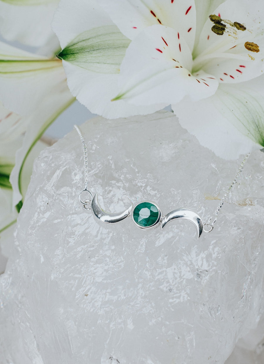 Collier lune double en émeraude