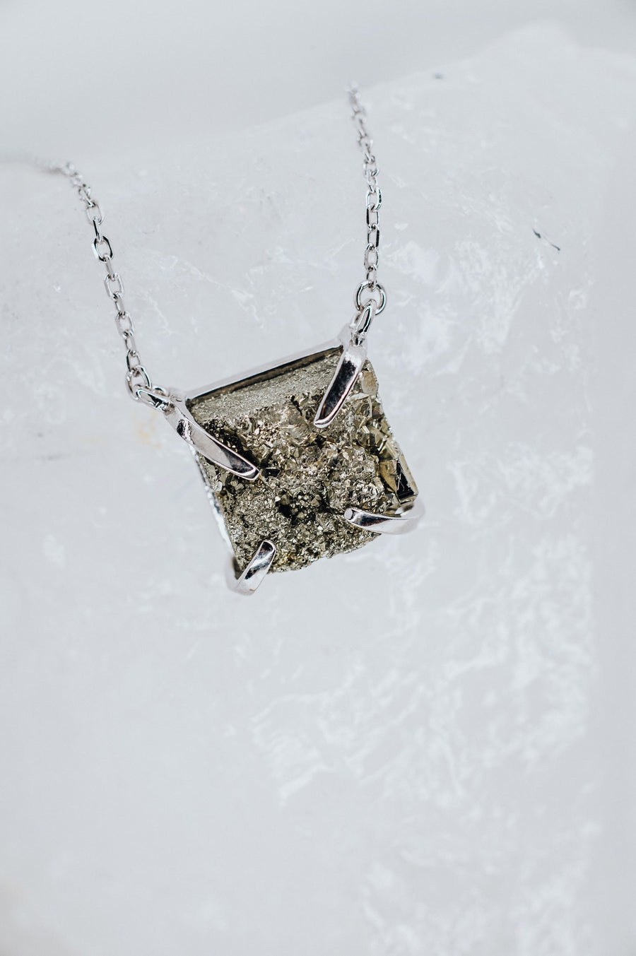 Collier carré en argent et pyrite