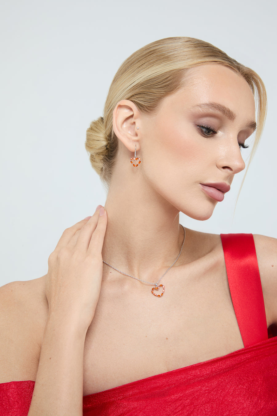 Heart carnelian necklace