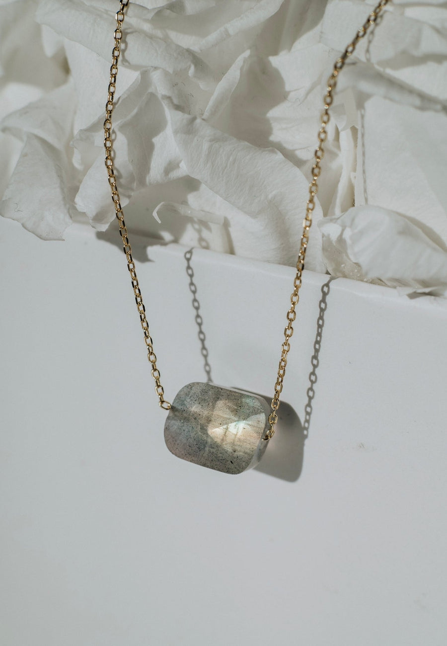 Collier en labradorite carrée