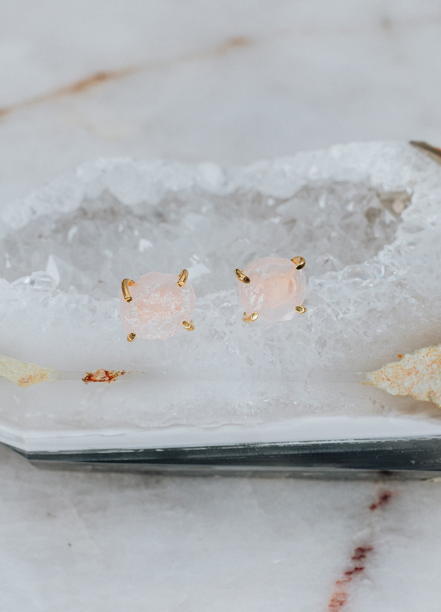 Boucles d'oreilles cloutées en quartz rose