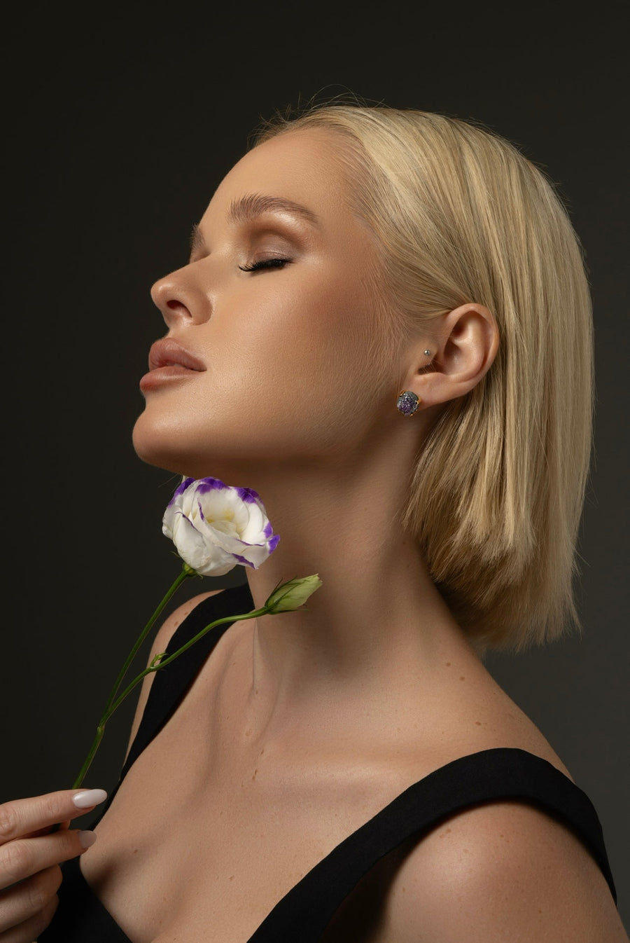 Boucles d'oreilles cloutées en améthyste