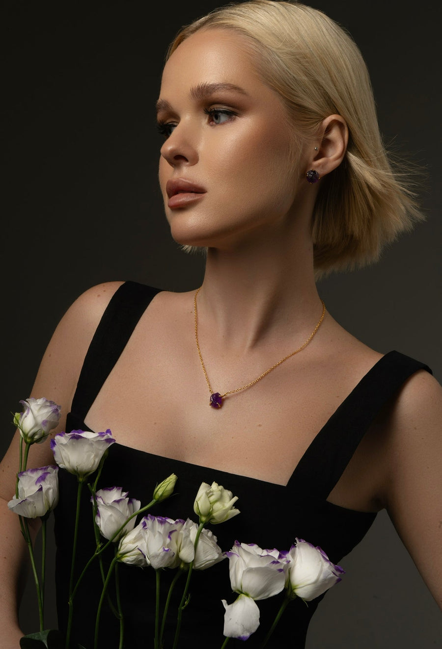 Boucles d'oreilles cloutées en améthyste