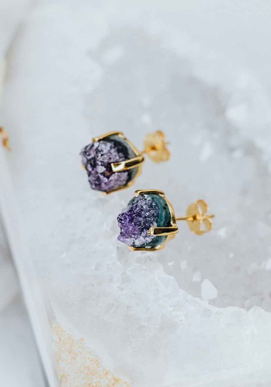 Boucles d'oreilles cloutées en améthyste