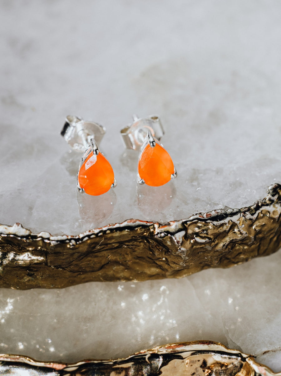 Teardrop carnelian silver stud earrings