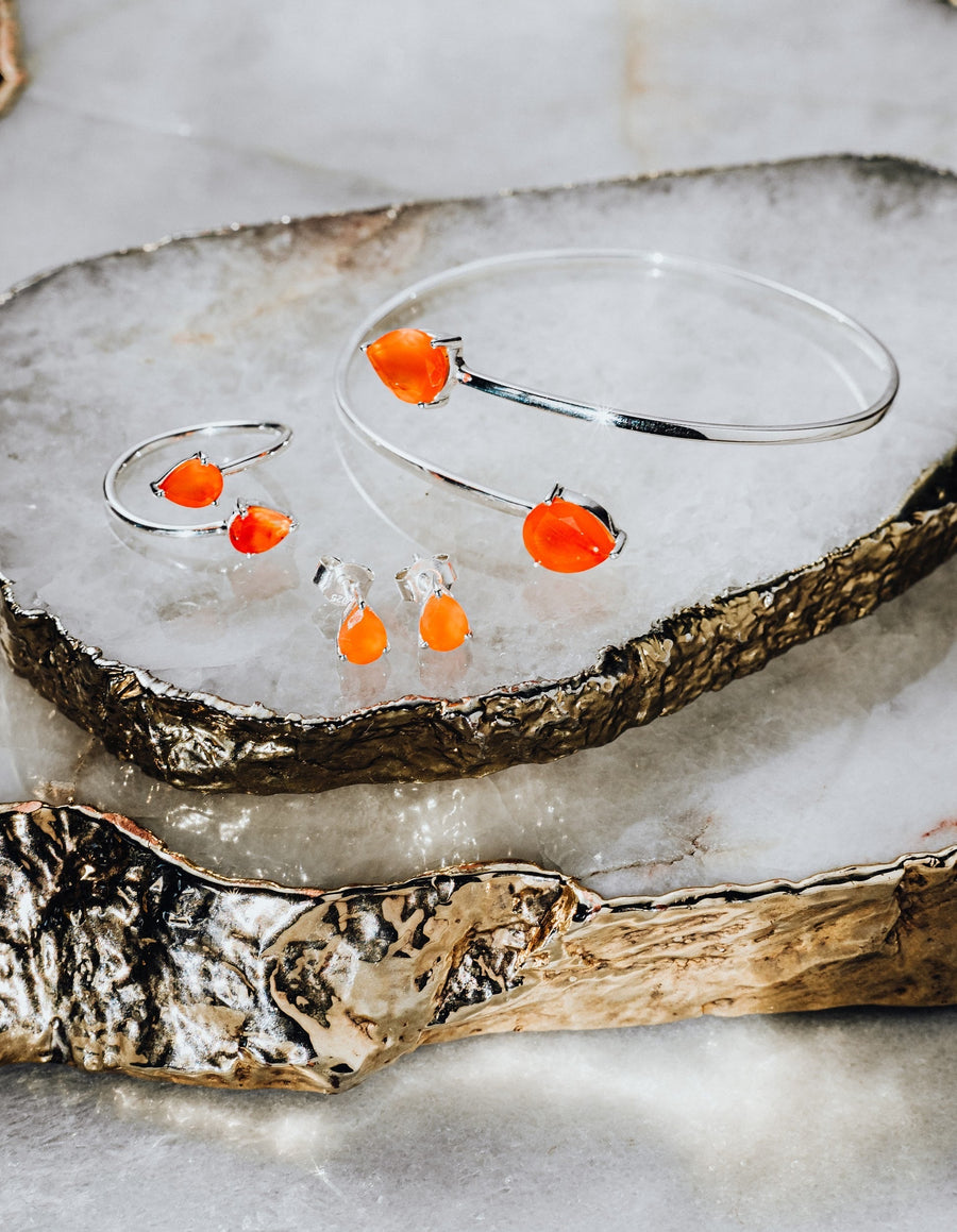 Teardrop carnelian silver stud earrings