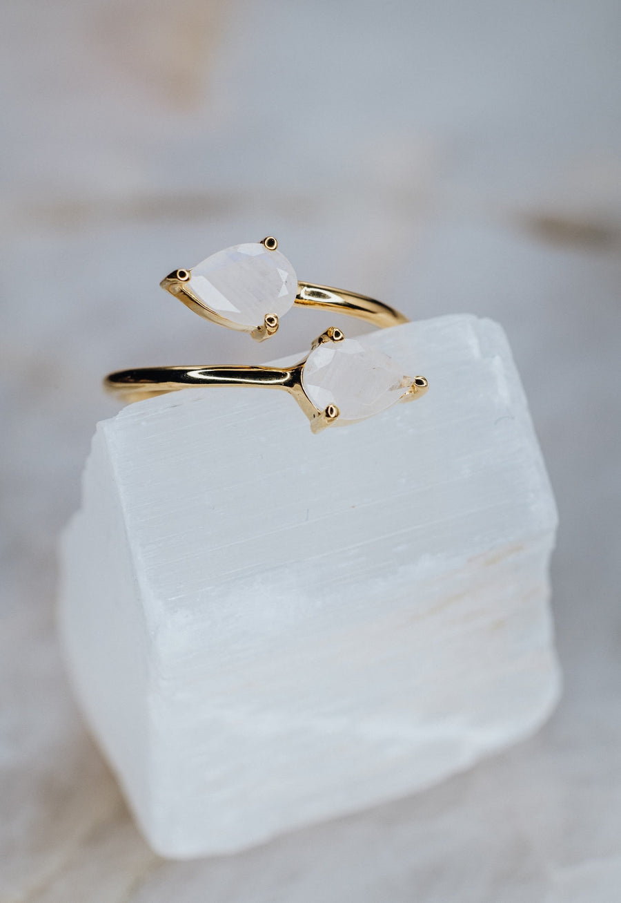 Teardrop moonstone double ring gold plated