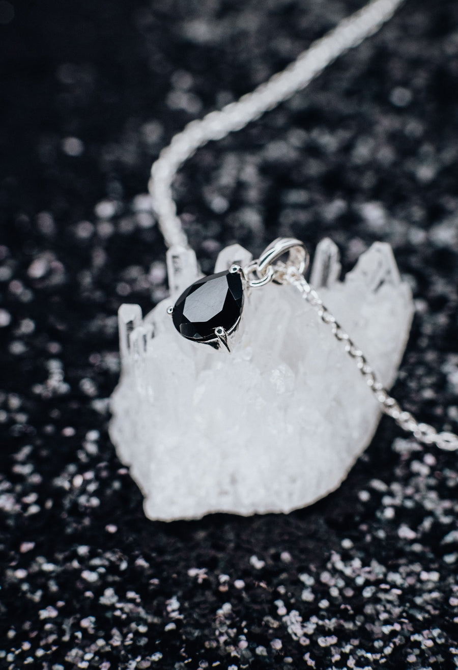 Teardrop black onyx silver necklace