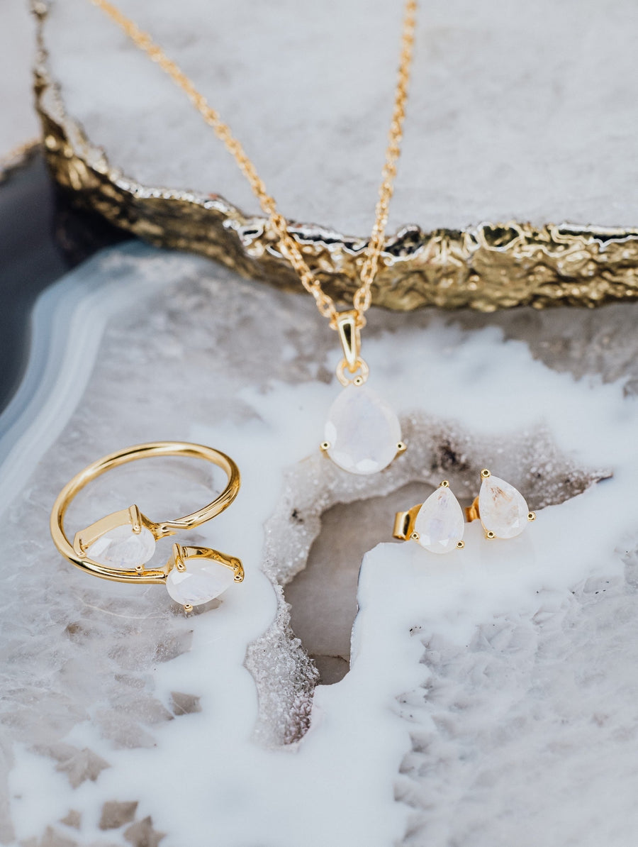 Collier larmes en pierre de lune plaqué or