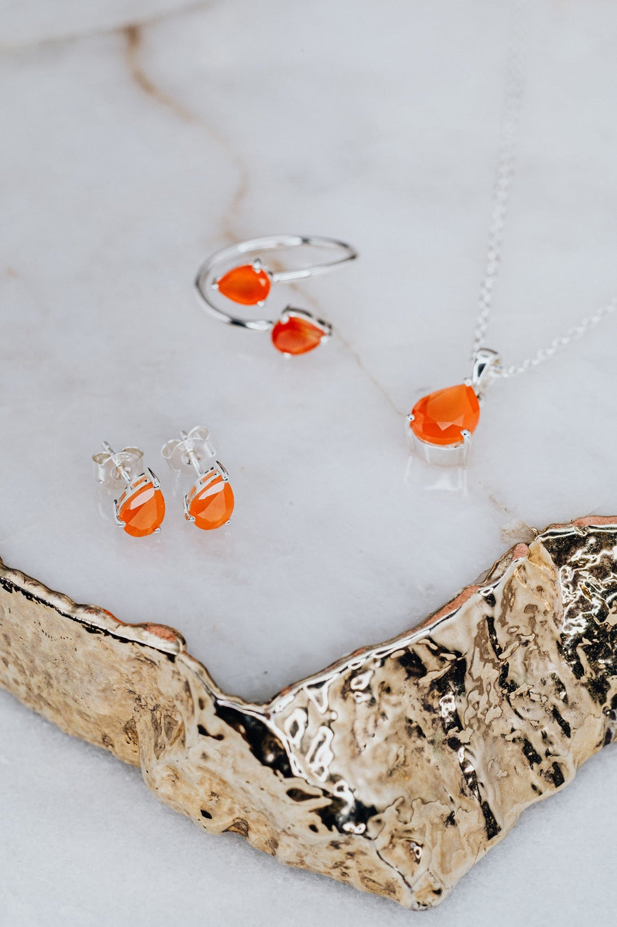 Teardrop carnelian silver stud earrings