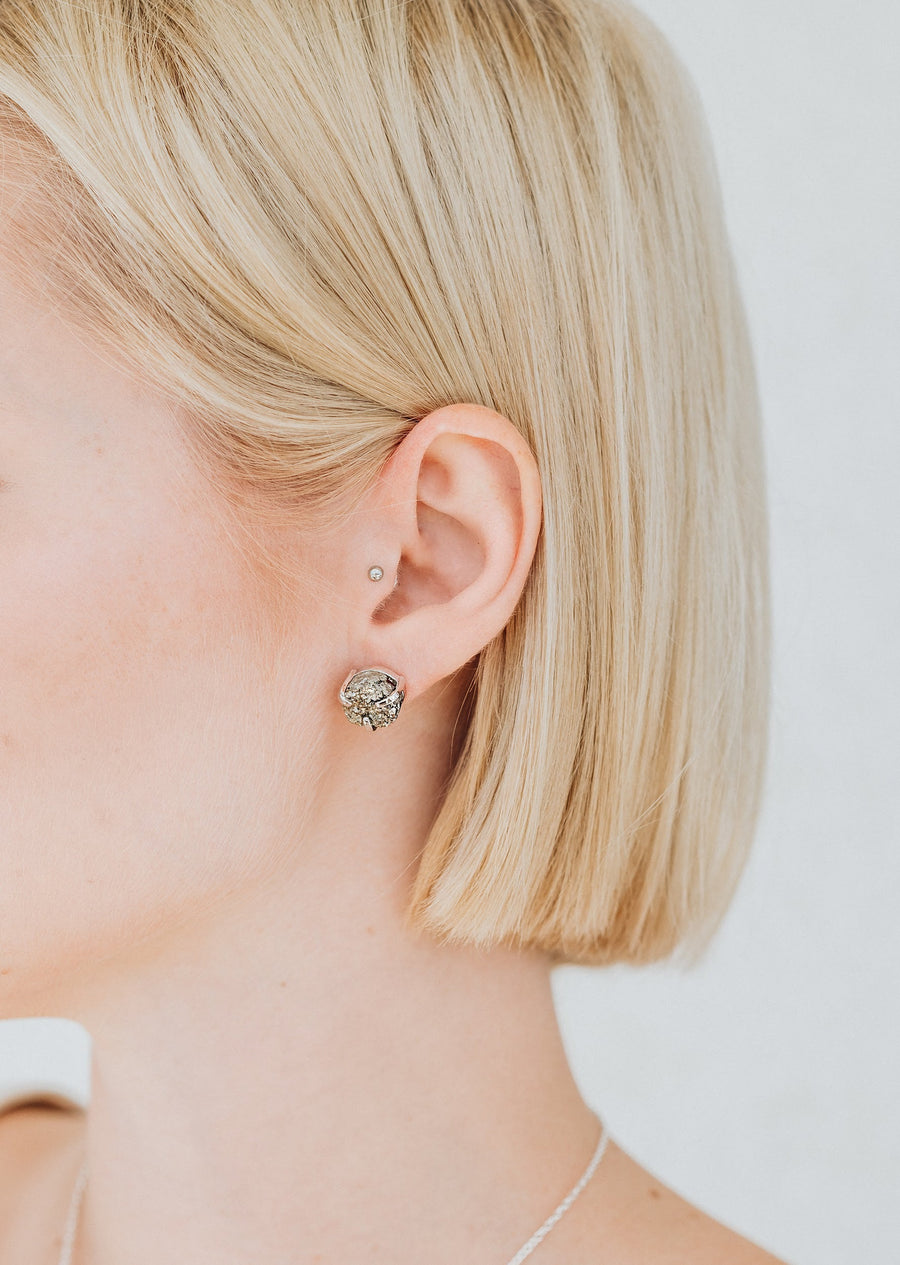 Boucles d’oreilles puces en pyrite argenté