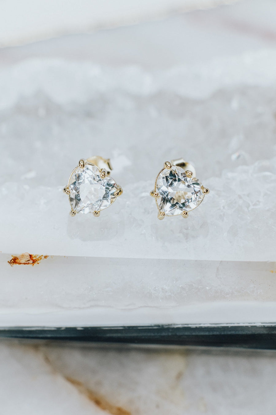 Boucles d'oreilles cœur en quartz clair