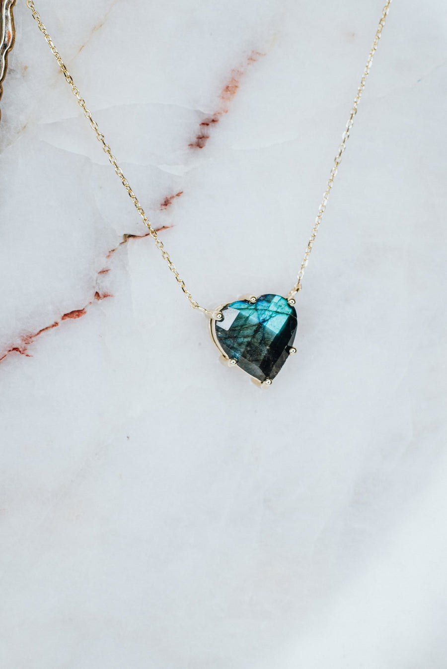 Collier cœur en labradorite