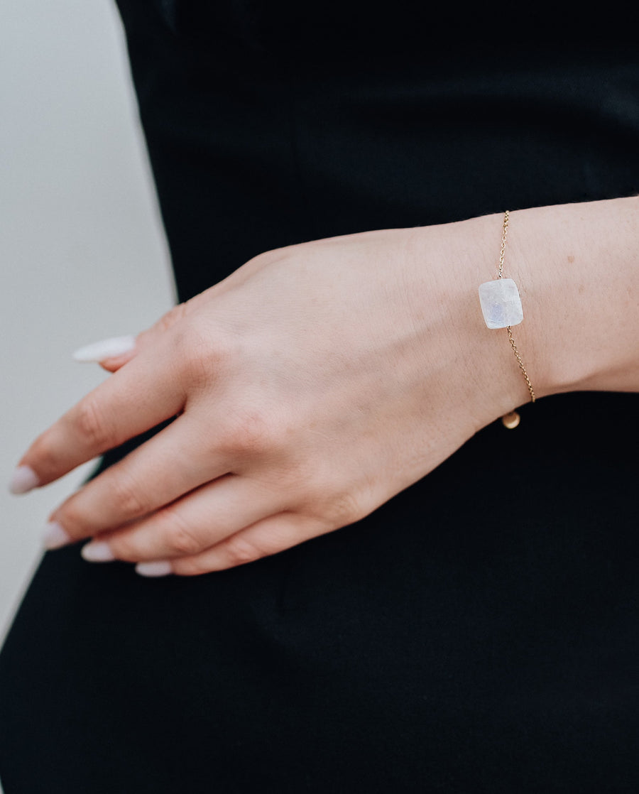 Bracelet carré en pierre de lune