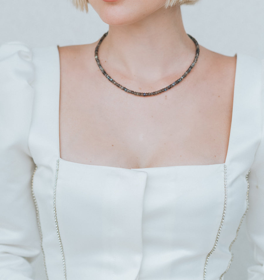 Collier en argent en labradorite